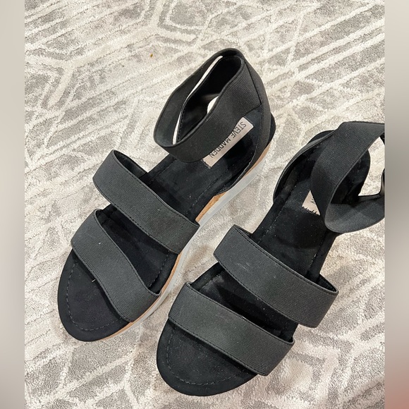 STEVE MADDEN HEIDI BLACK PLATFORM SANDALS - Picture 3 of 5